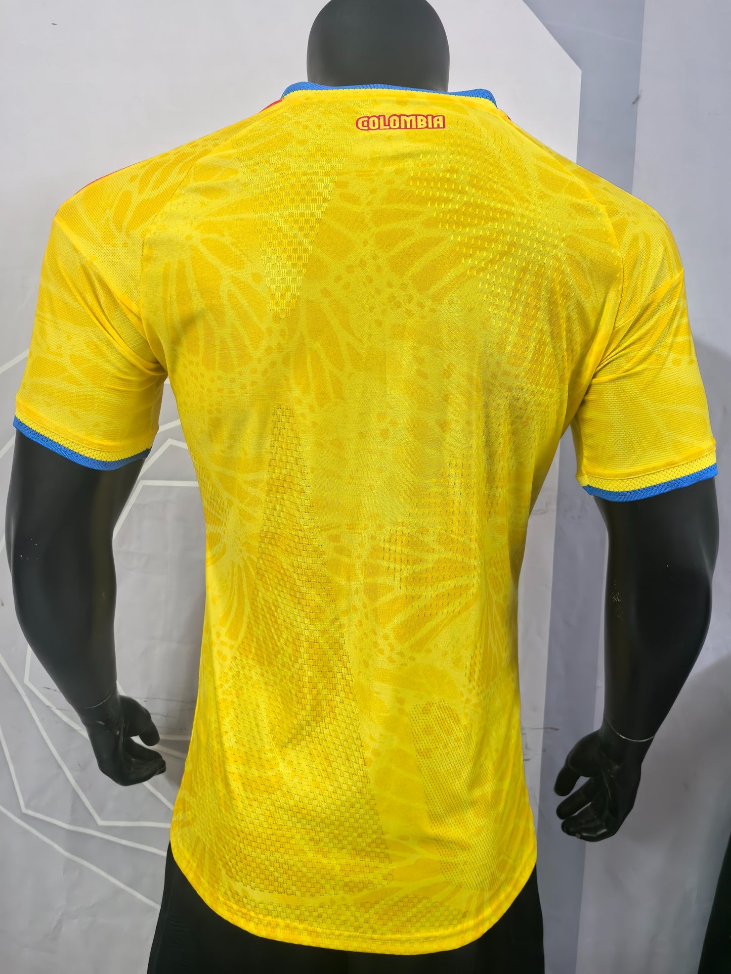 Colombia 2026 Home Soccer Jersey for National Team Wear