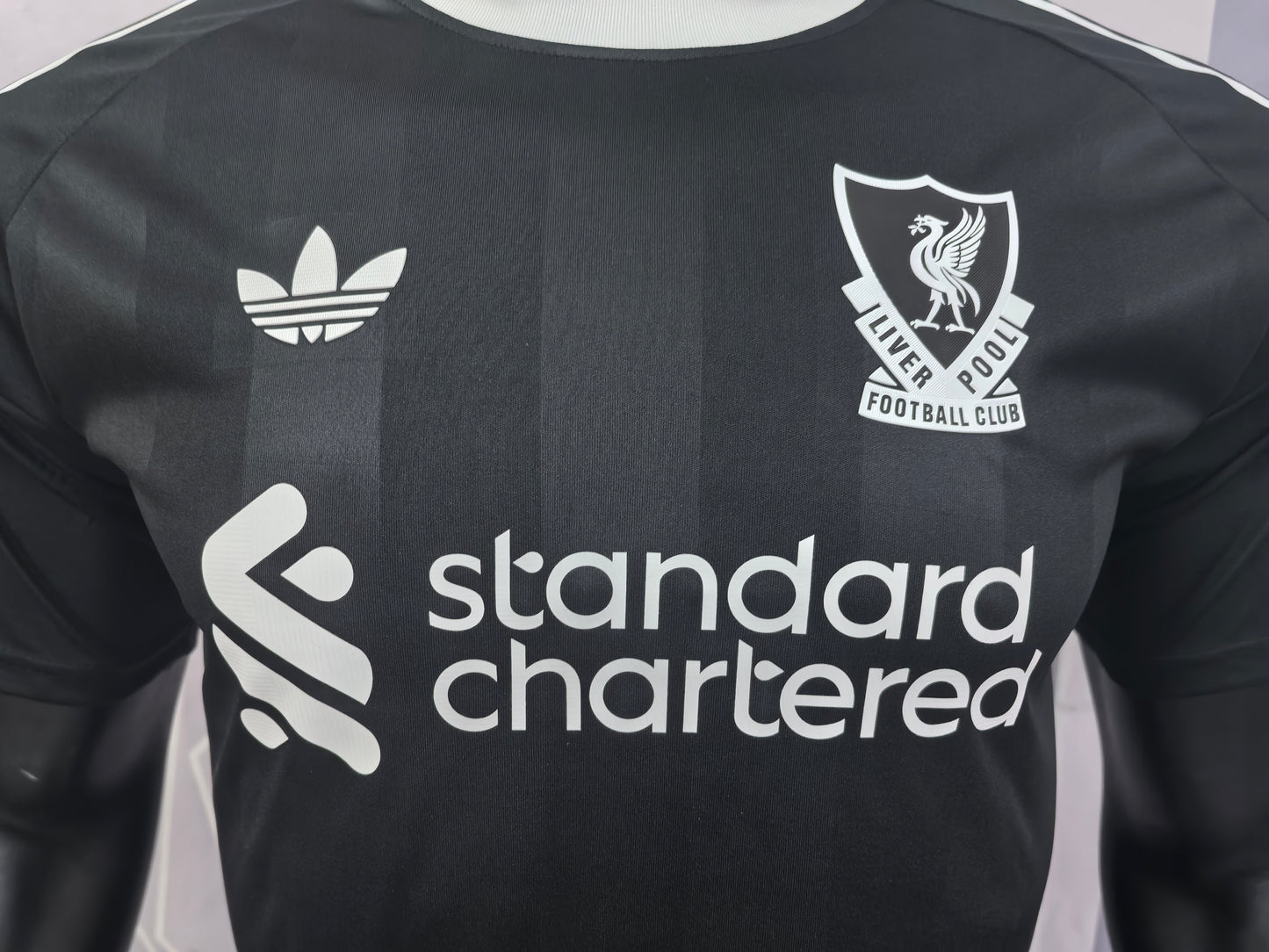 Liverpool 25-26 Goalkeeper Player Version Soccer Jersey