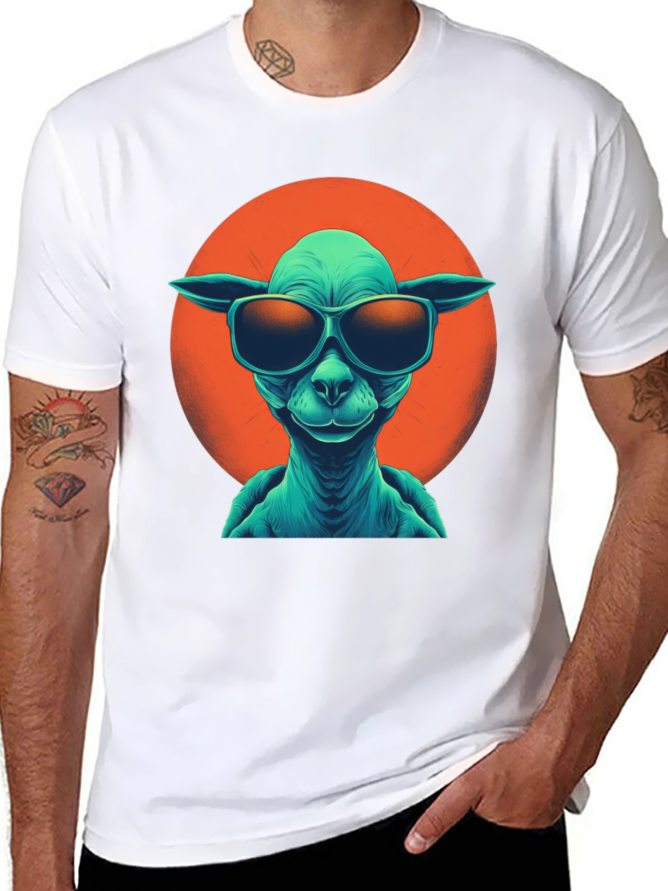 Cool Alien Graphic T-Shirt