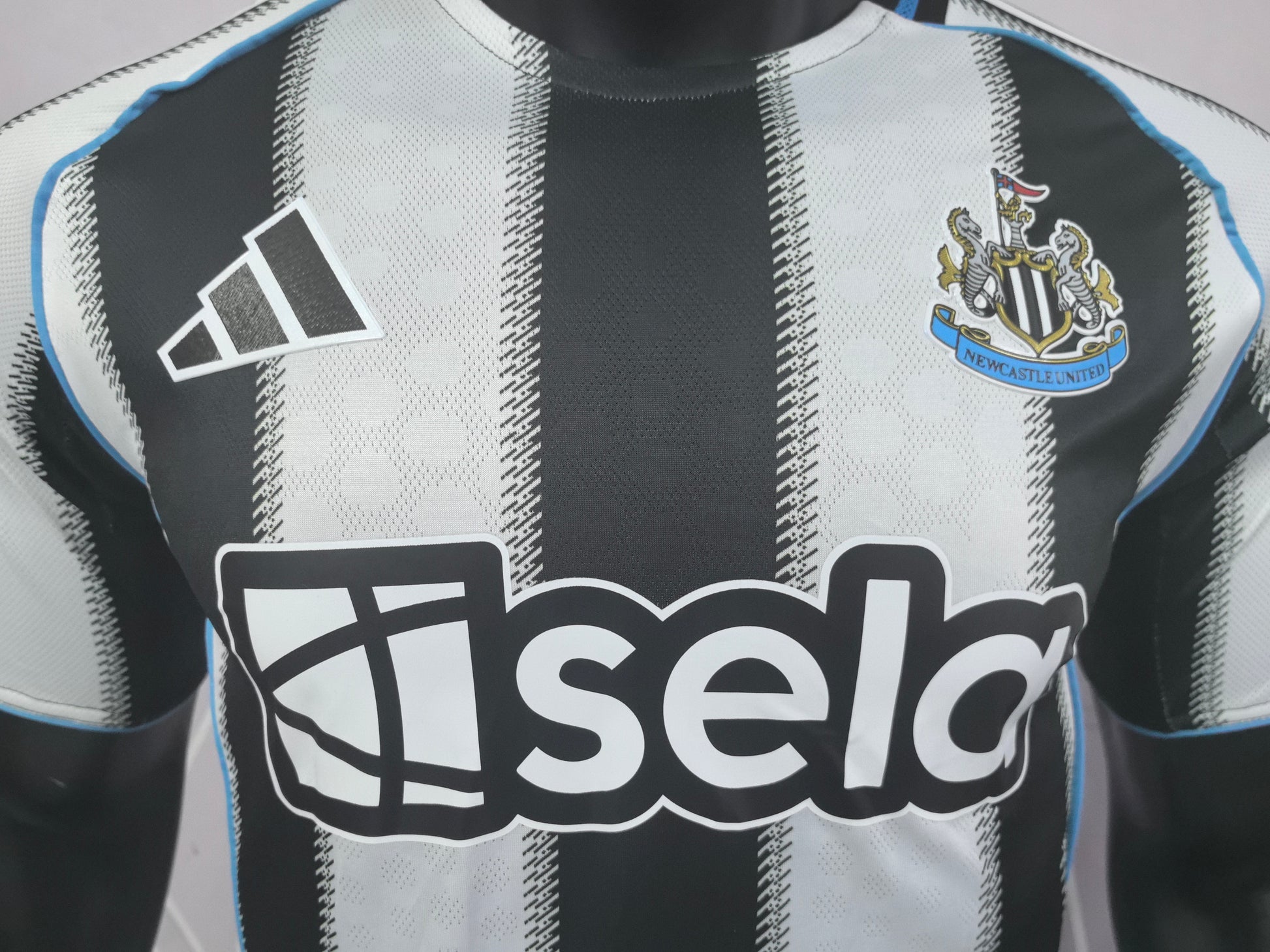 Newcastle United 25-26 Home Player Version Soccer Jersey