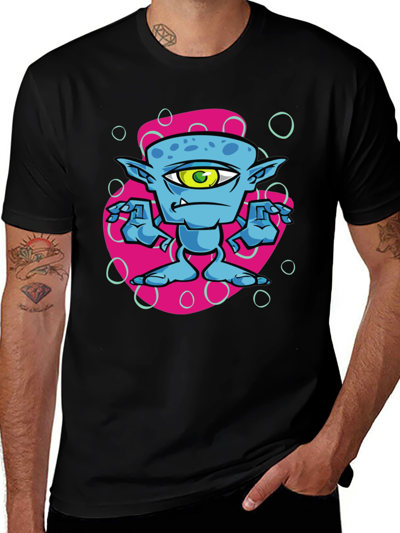 One-Eyed Alien Cartoon Graphic Tee - Black
