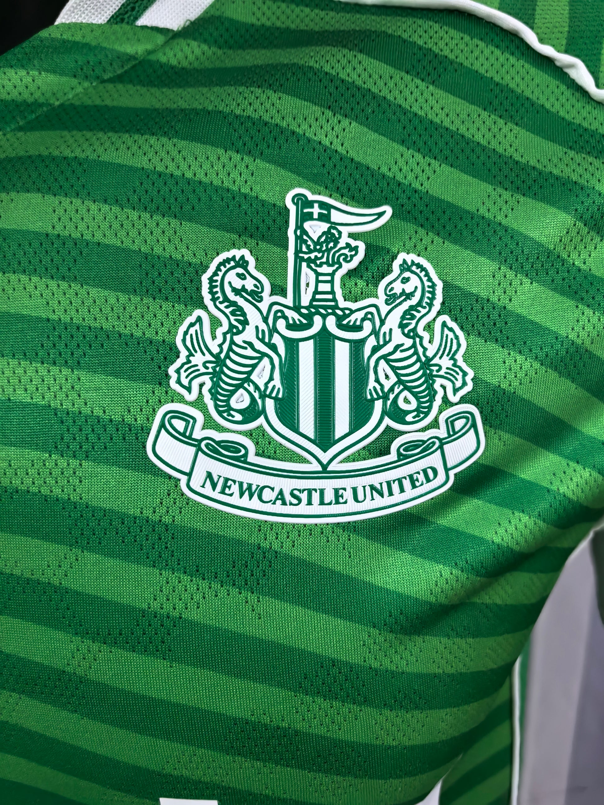 Newcastle United 25-26 Away Player Version Soccer Jersey