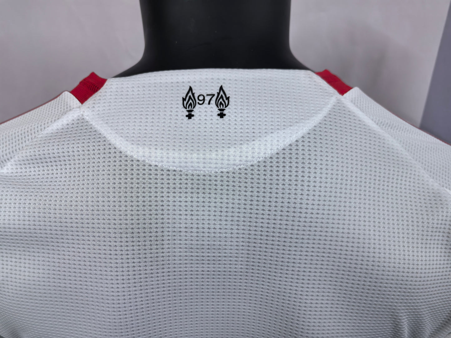 Liverpool 25-26 White Player Version Soccer Jersey
