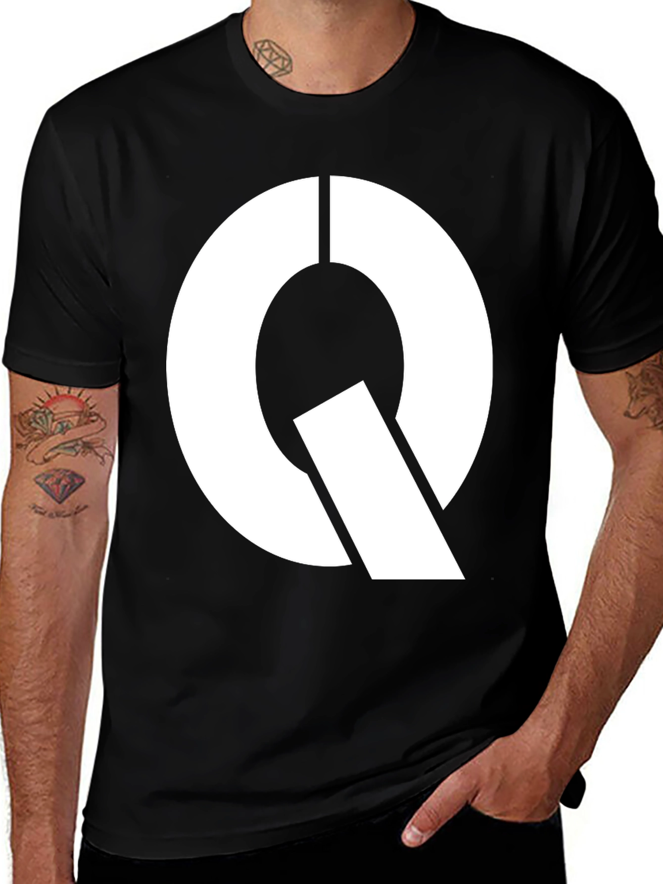Modern Q Graphic Black T-Shirt