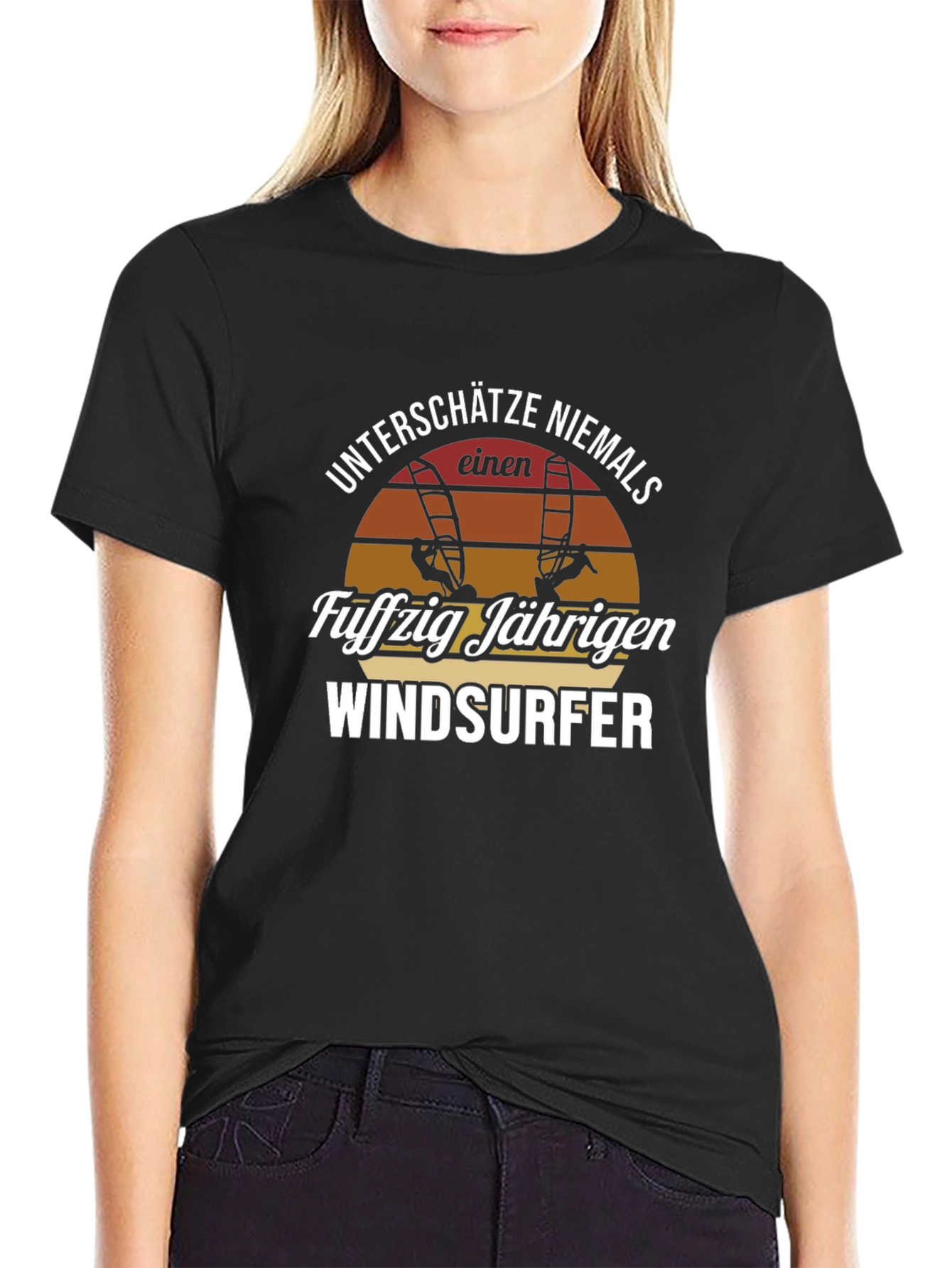 Unterschätze Niemals Fuffzig Windsurfer T-Shirt