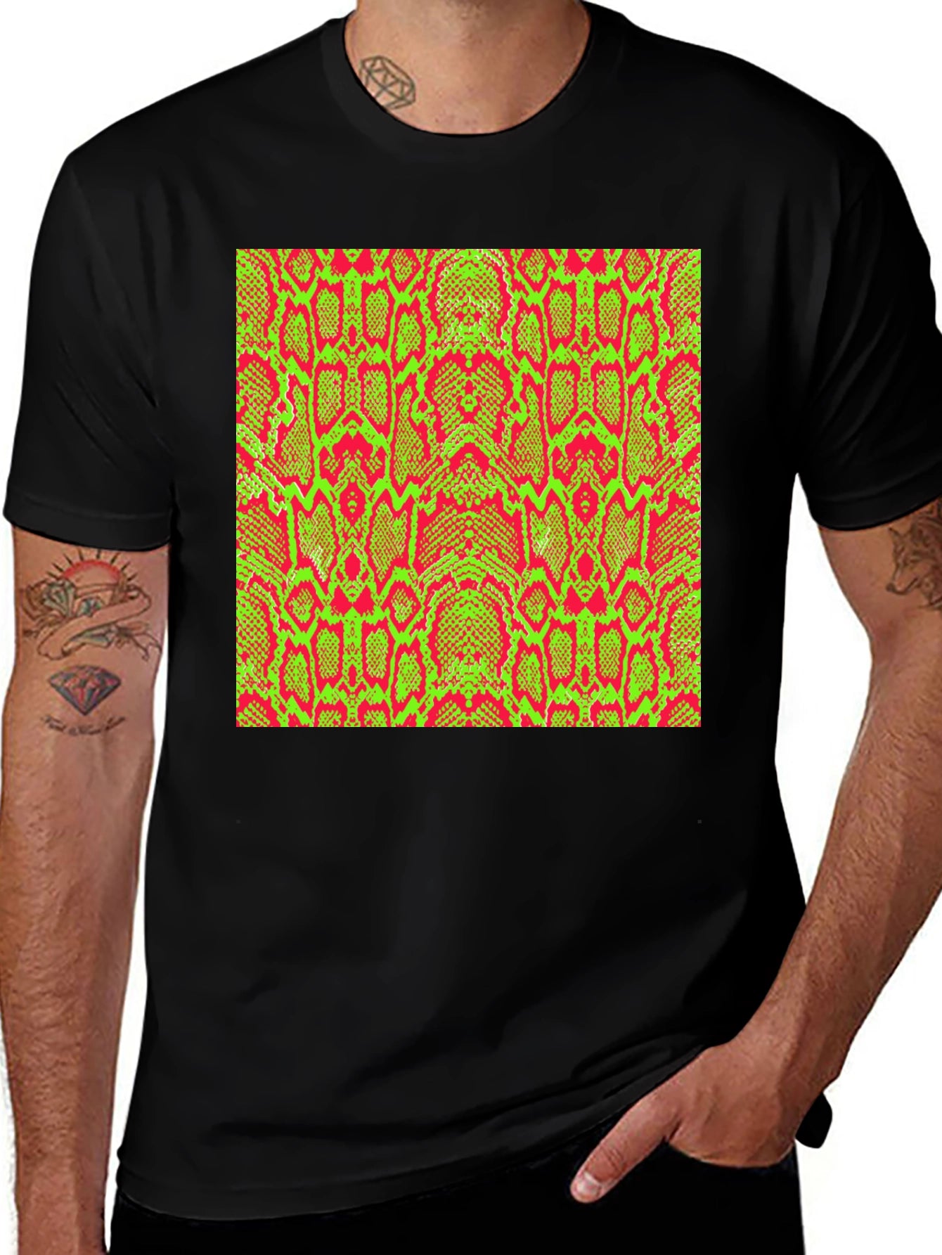 Bold Snake Print Tee - Unique Style