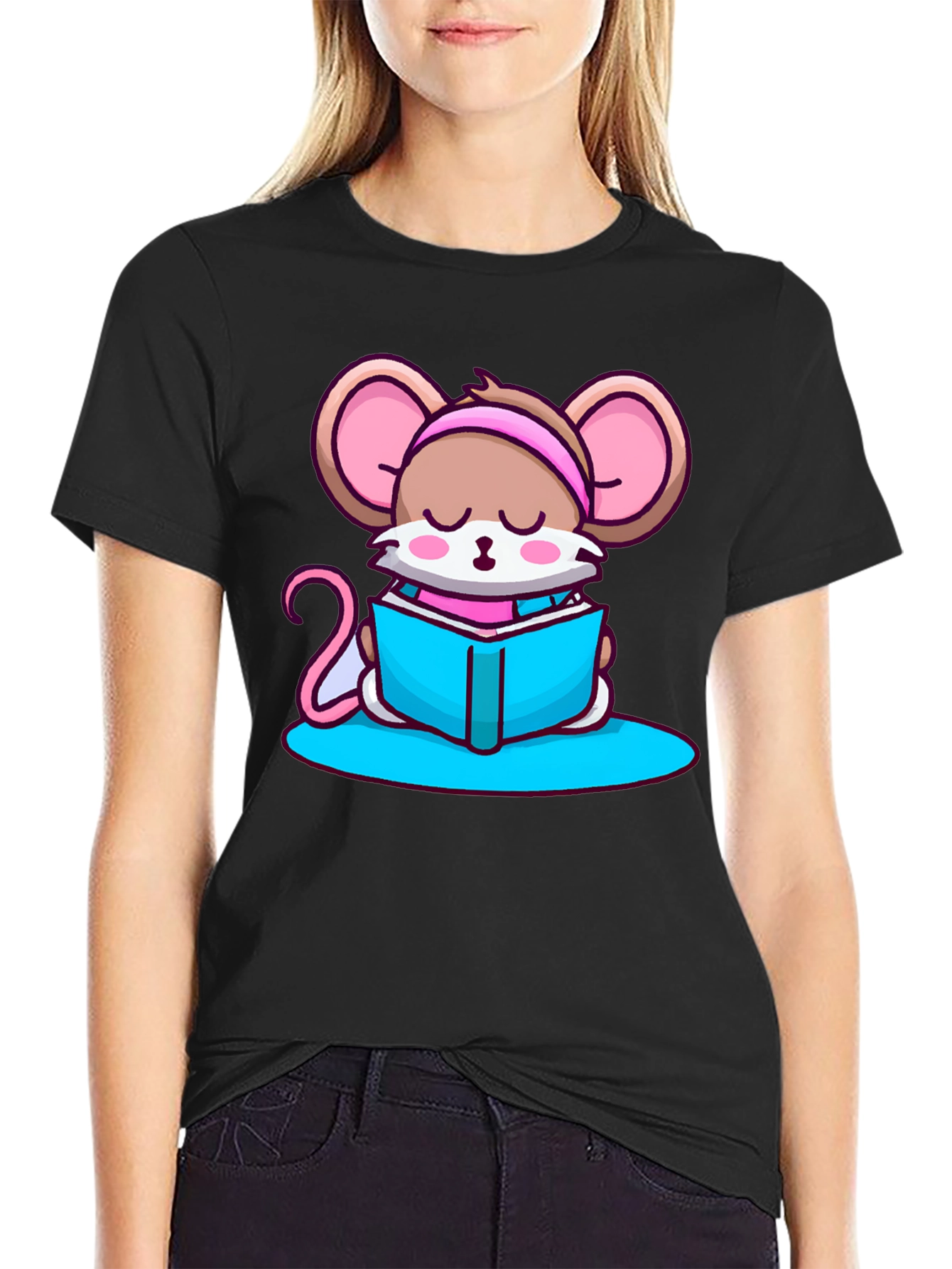Cute Mouse Reading Book Black T-Shirt