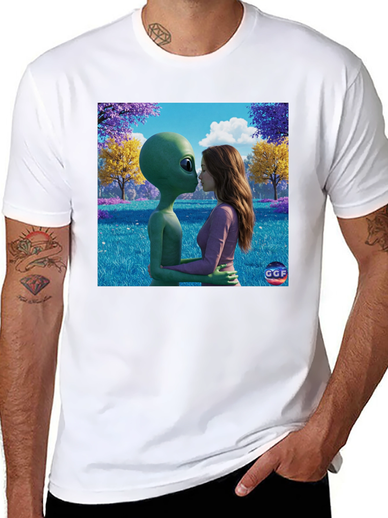 Alien Romance Graphic Tee - Express Your Unique Style