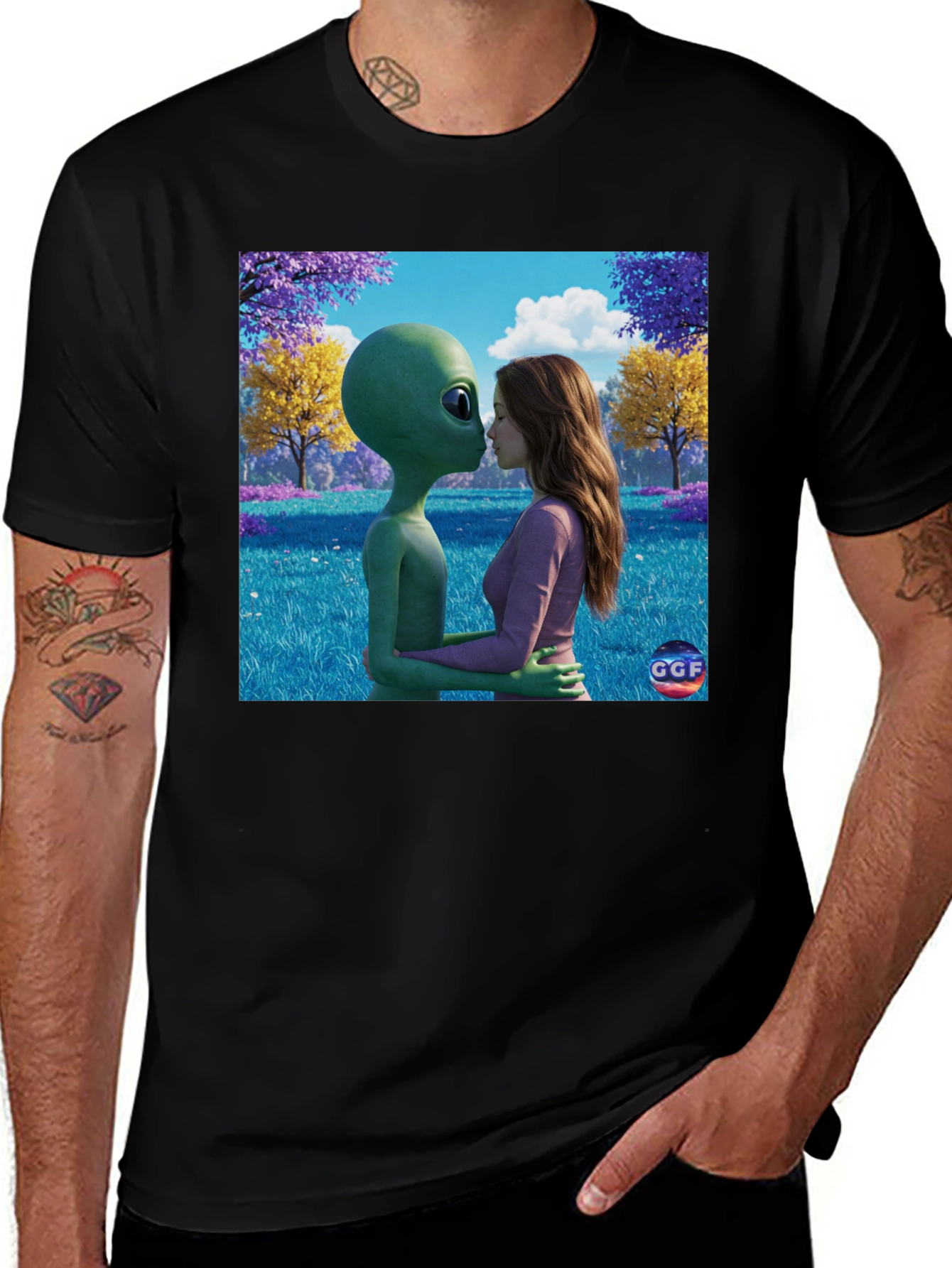 Alien Romance Graphic Tee - Express Your Unique Style