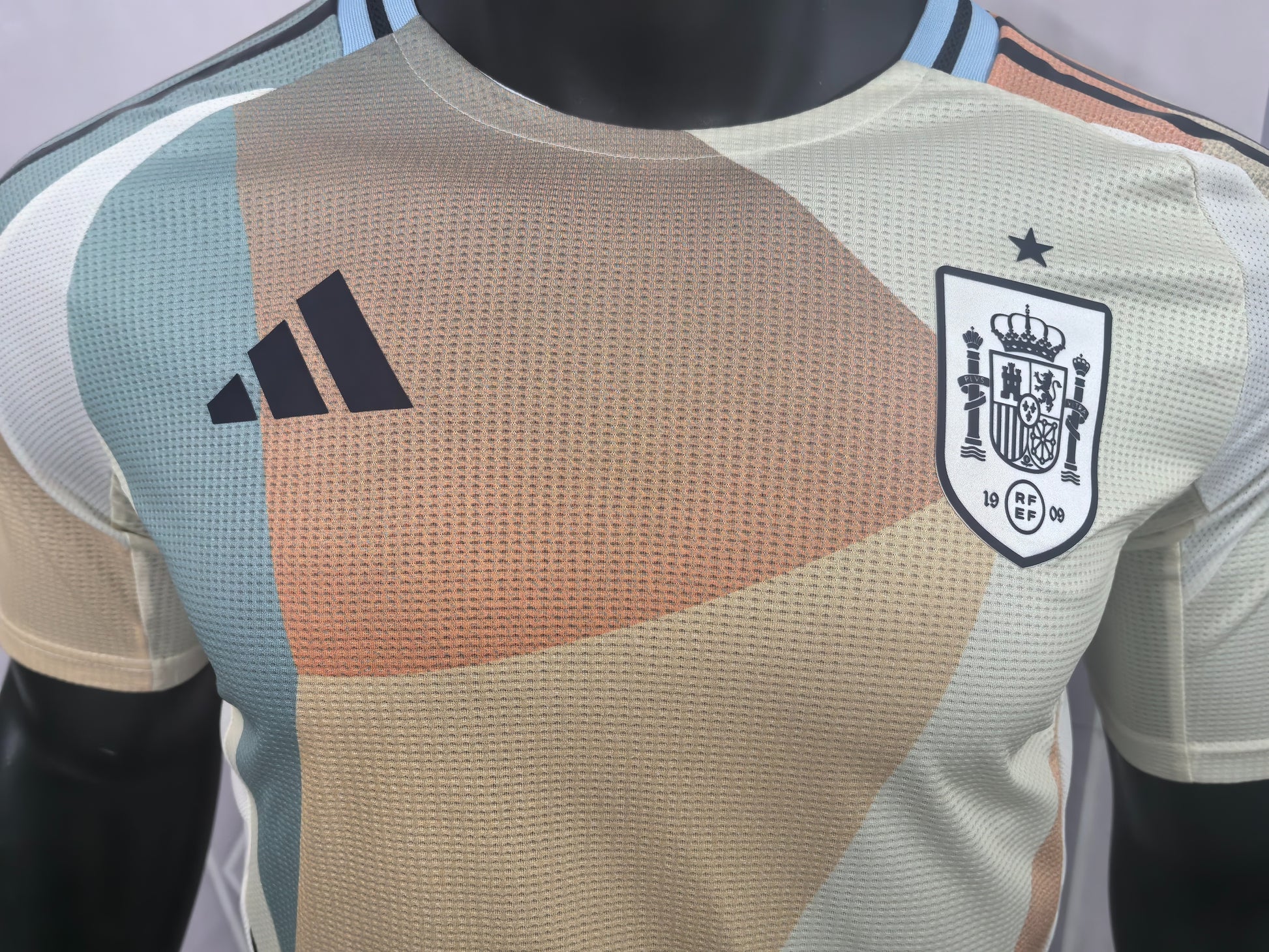 Spain 2025 Away Soccer Jersey in a Clean Modern Fit