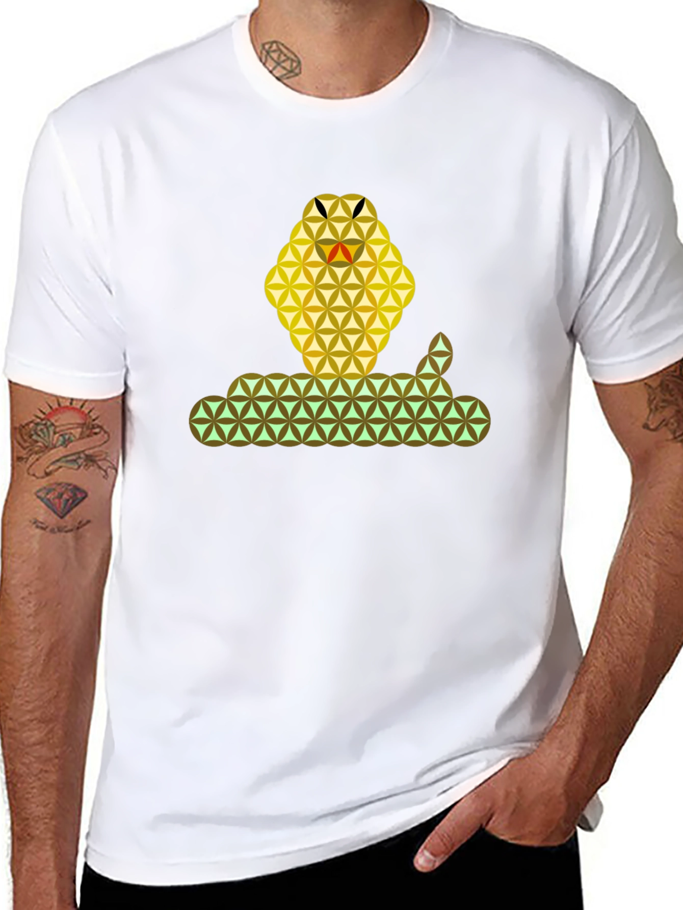 Geometric Snake Graphic T-Shirt - Stylish & Unique