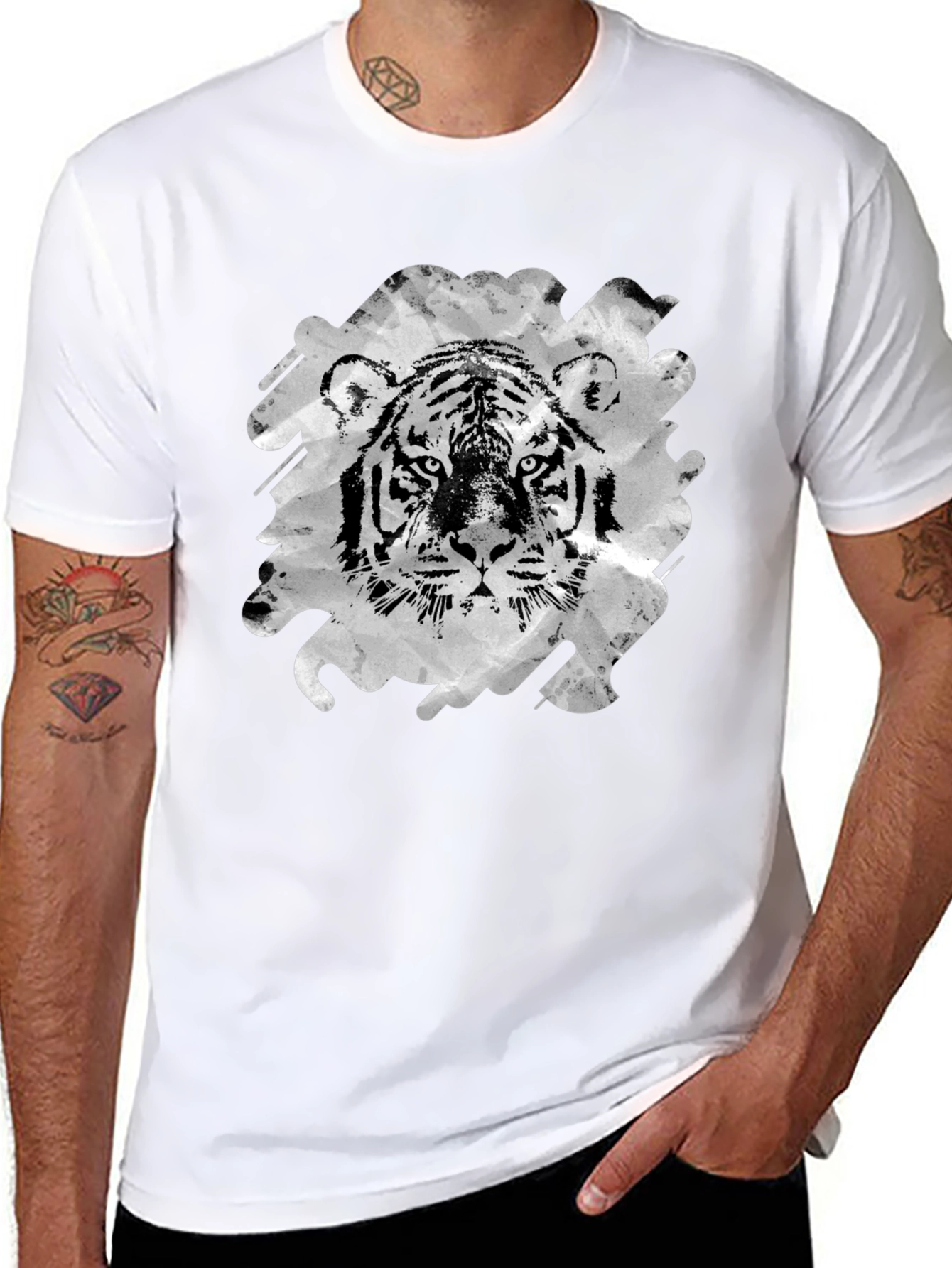 Tiger Graphic Tee - Bold Black T-Shirt